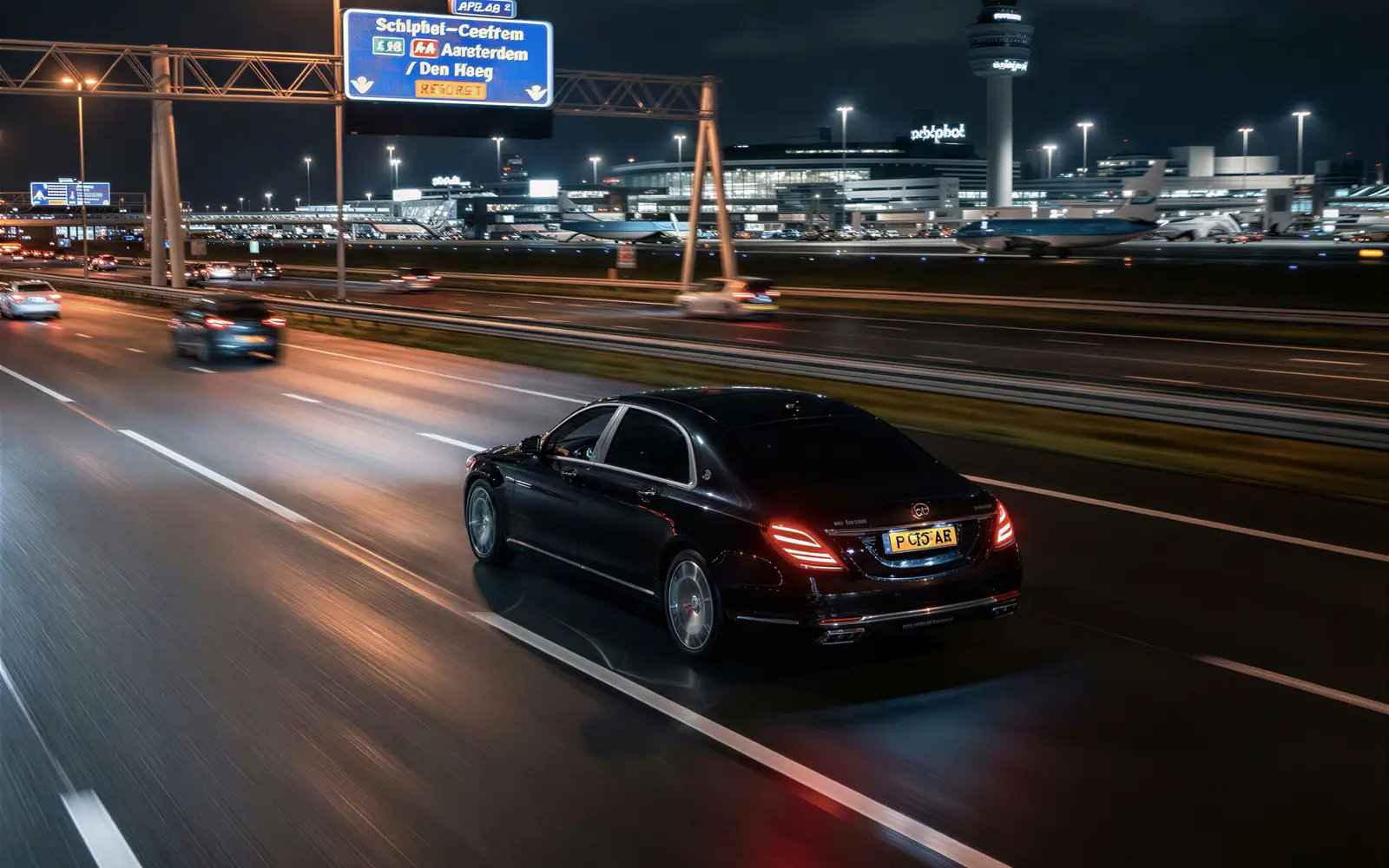 Snelweg richting Schiphol in de avond